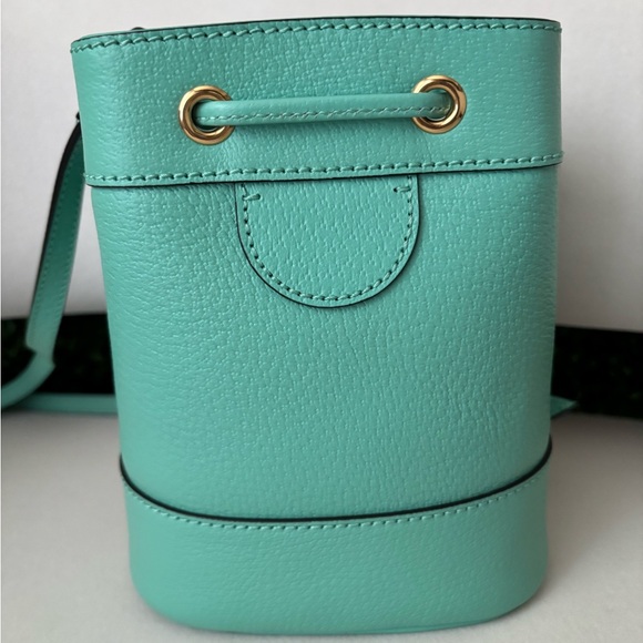 NWT GUCCI Ophidia GG Supreme Mini Bucket
Bag Shoulder Light Green - Picture 10 of 17